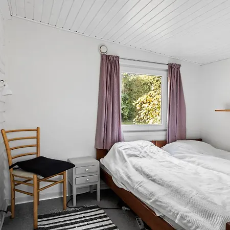 3 Bedroom Lovely In בית נופש אבנרה