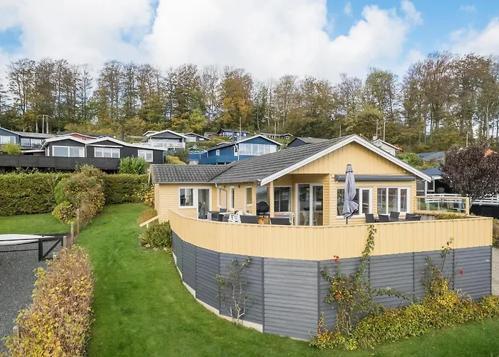 Дом отдыха 3 Bedroom Lovely In