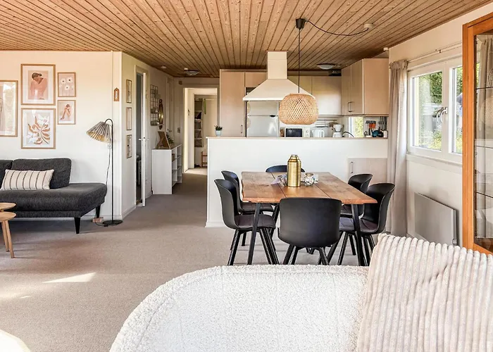 3 Bedroom Lovely In Дом отдыха Обенро