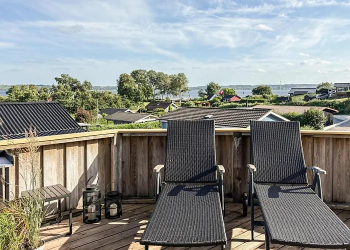 Дом отдыха 3 Bedroom Lovely In Обенро