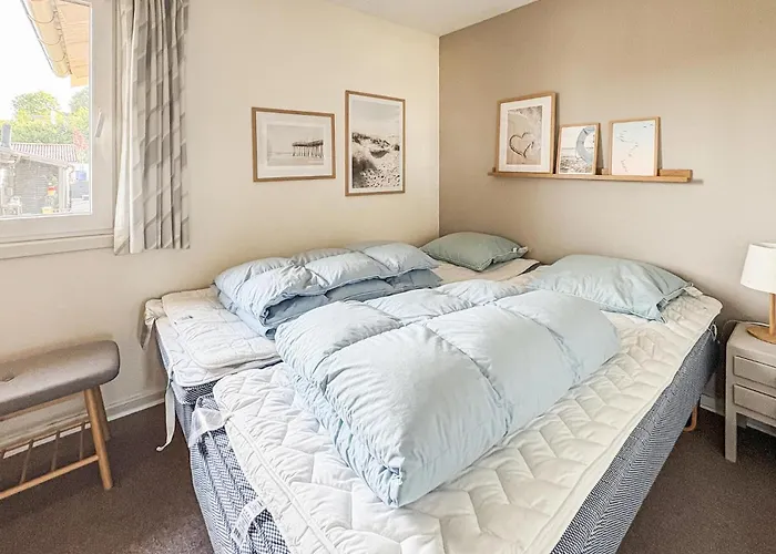 3 Bedroom Lovely In Дом отдыха